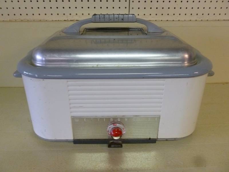 lot 373 image: Roaster Oven