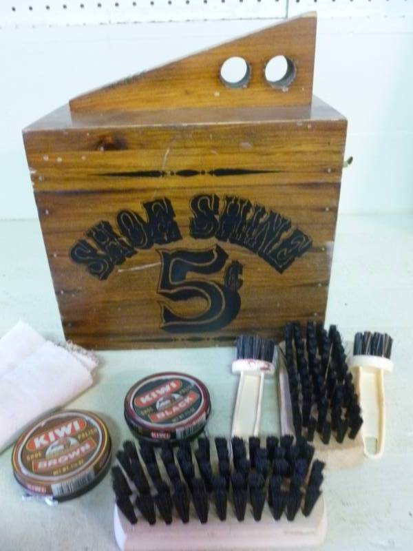 lot 396 image: Shoe Shine Items