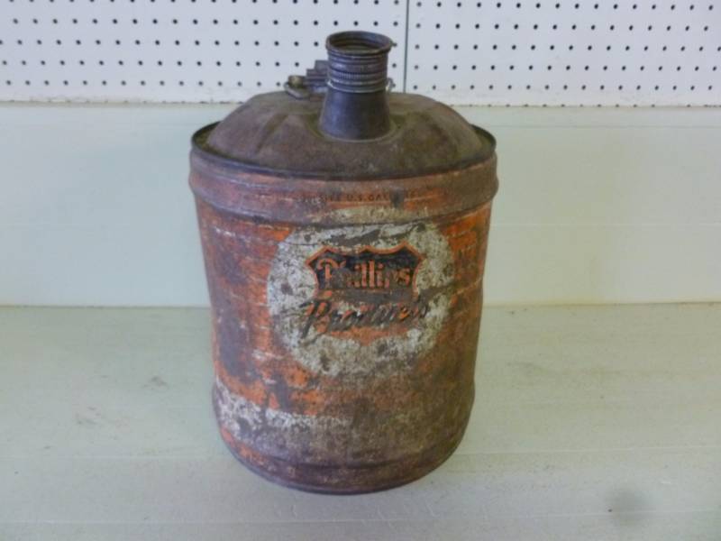 lot 460 image: Vintage Oil Can