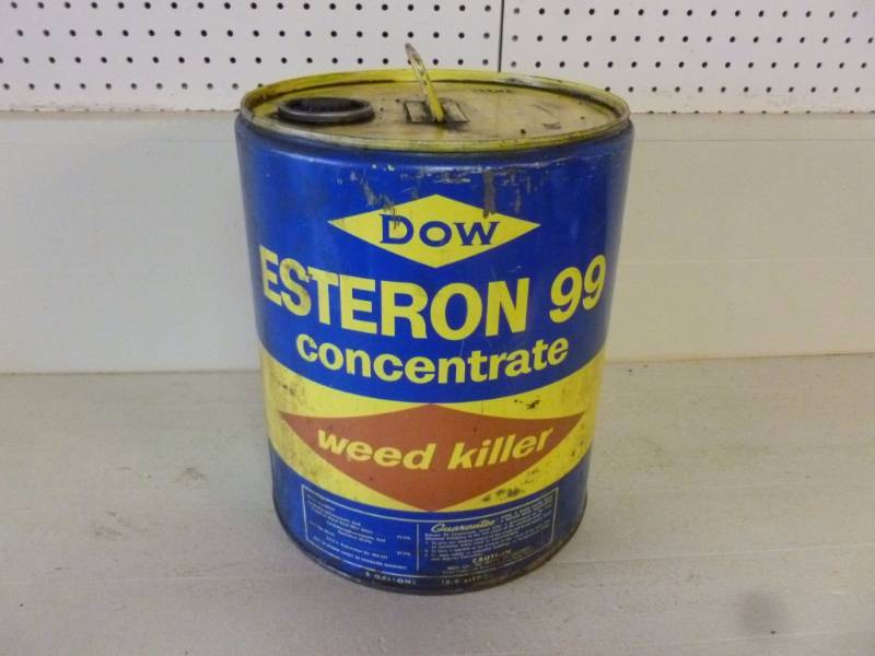 lot 461 image: Vintage Chemical Can