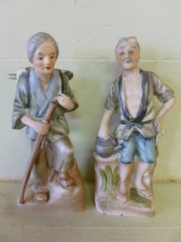 lot 465 image: Vintage Figurines
