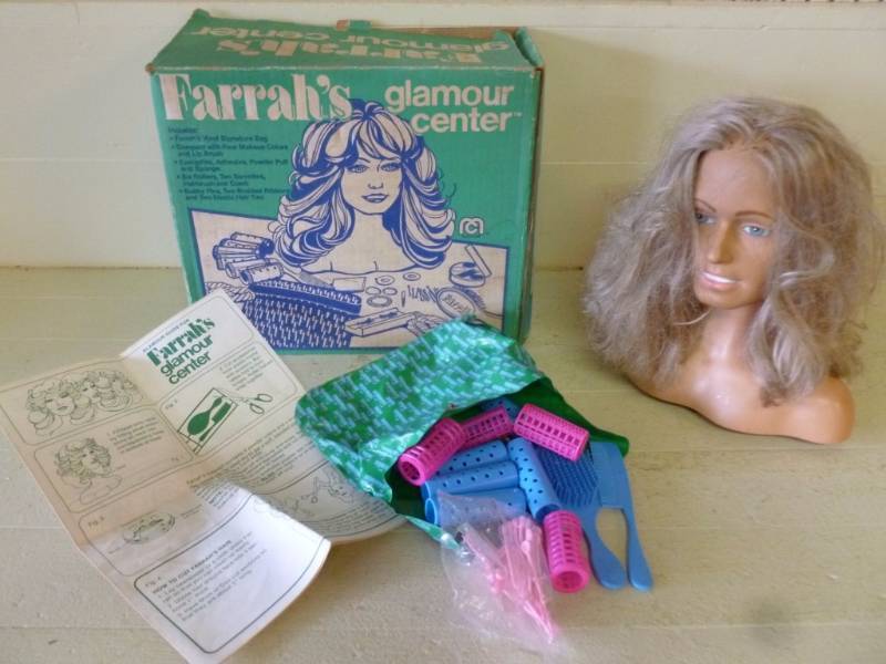 lot 474 image: Vintage Glamour Center