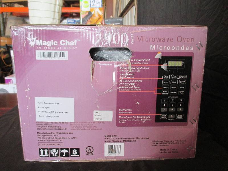 Magic Chef 900 Watt Microwave