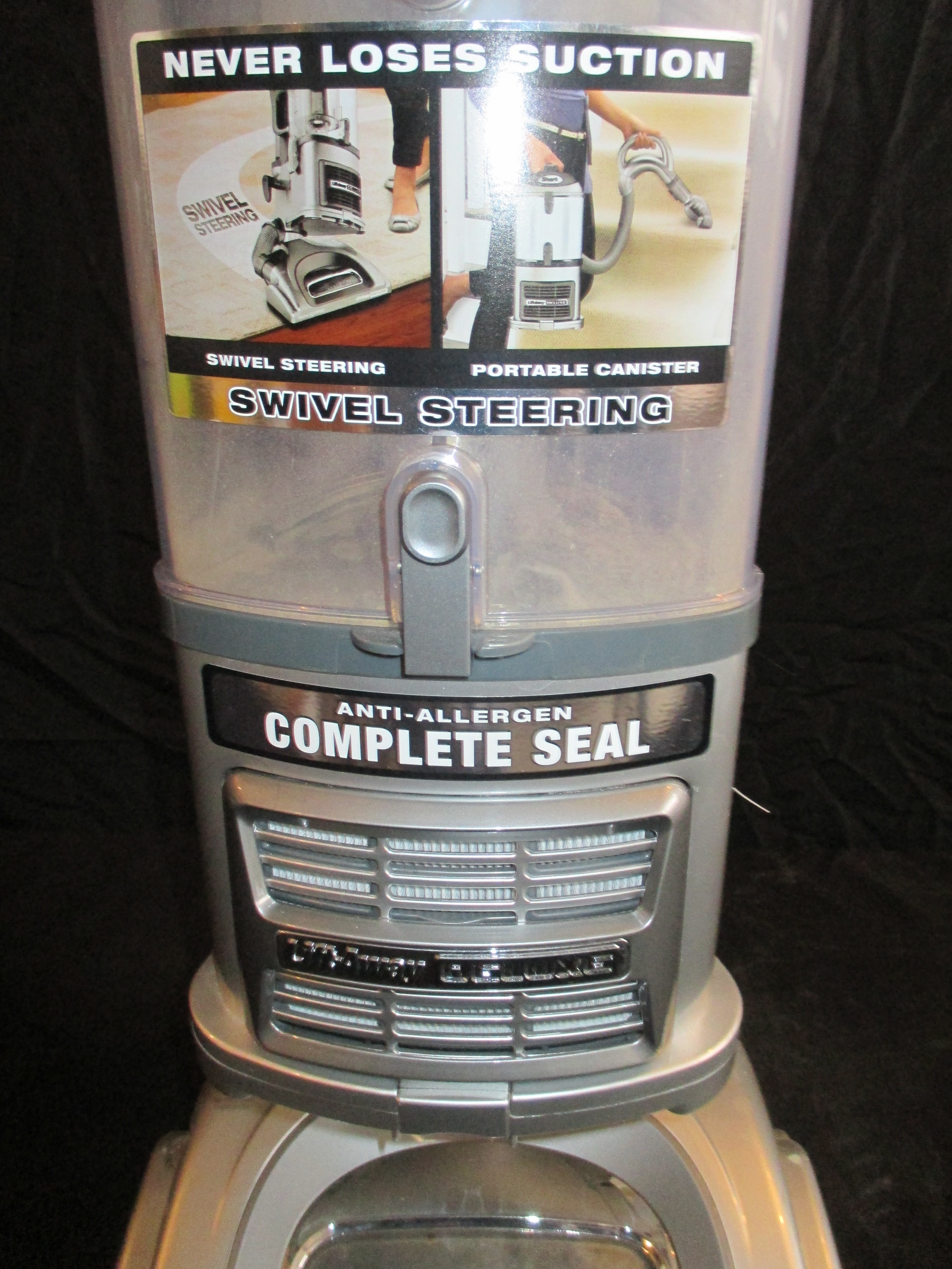 Shark Navigator Lift Away Deluxe