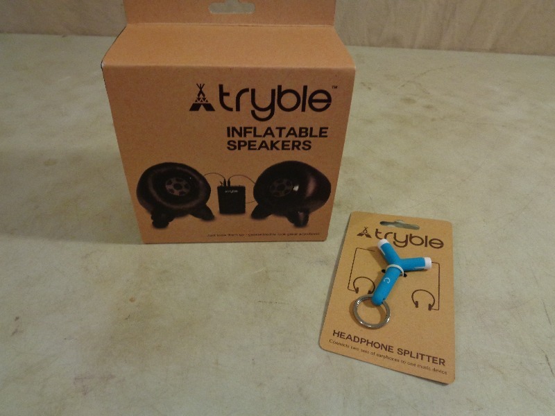 lot 18 image: New Inflatable Speakers and New Headphone Splitter