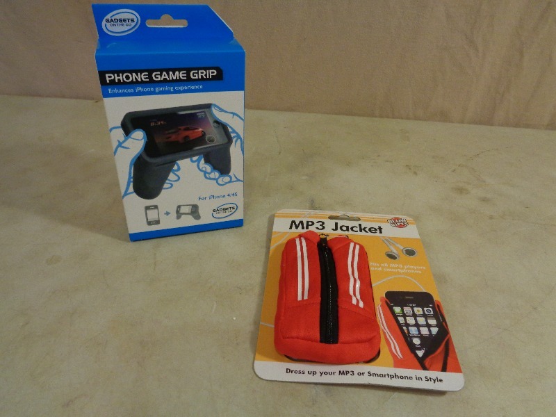 lot 21 image: New Phone Game Grip and New MP3 Jacket