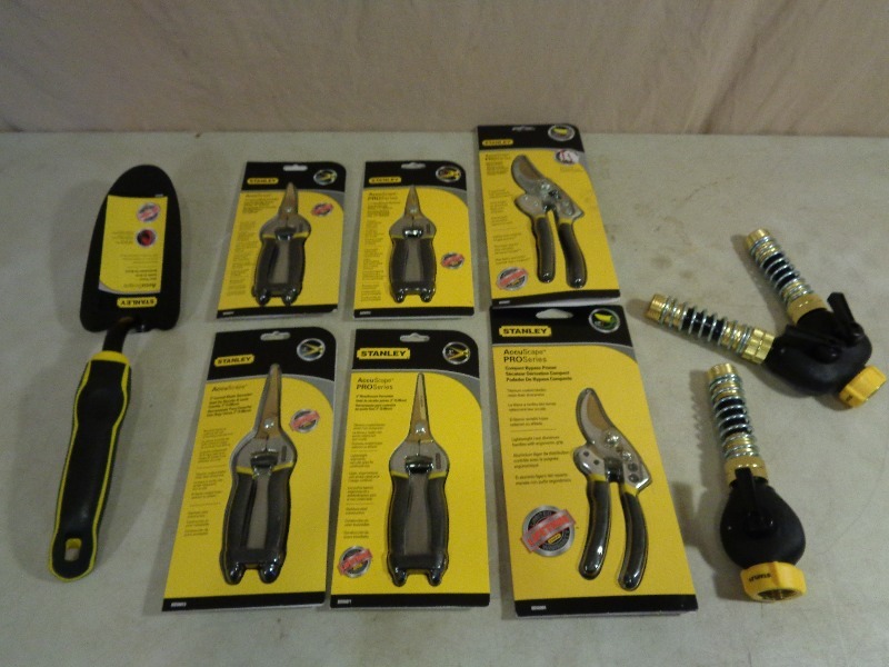 lot 35 image: Huge Lot of New Stanley Items