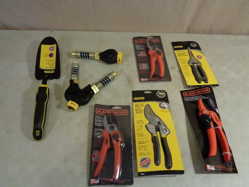 lot 39 image: New Black and Decker and Items
