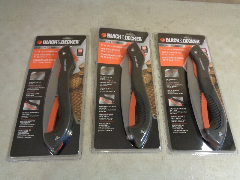 lot 43 image: 3 New Black and Decker Pruning Saws