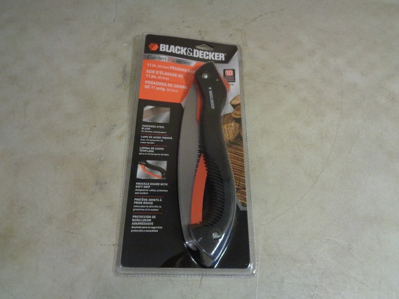 lot 58 image: New Black and Decker Pruning Saw