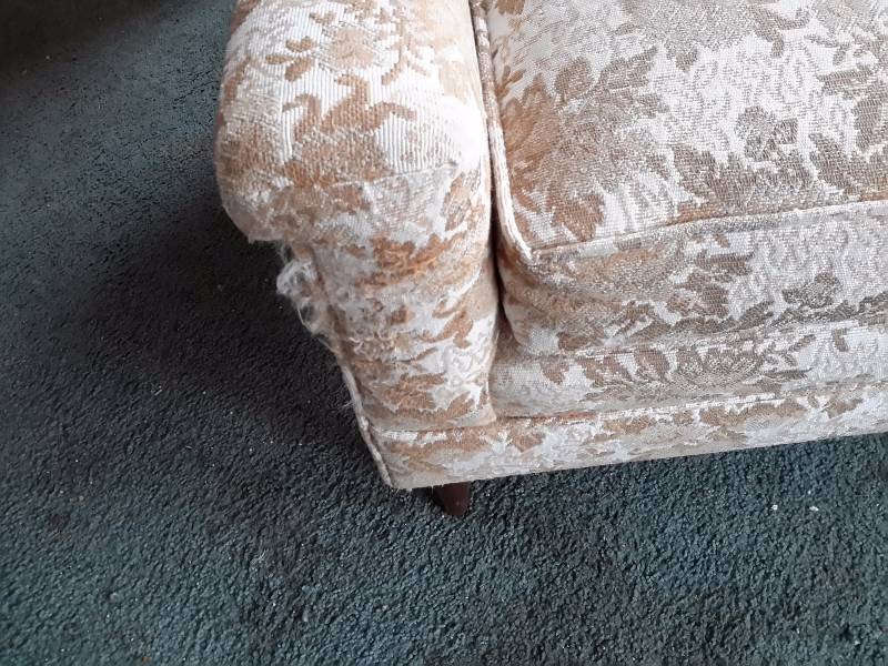 lot 8 image: Mid Century Modern Upholstered Chair