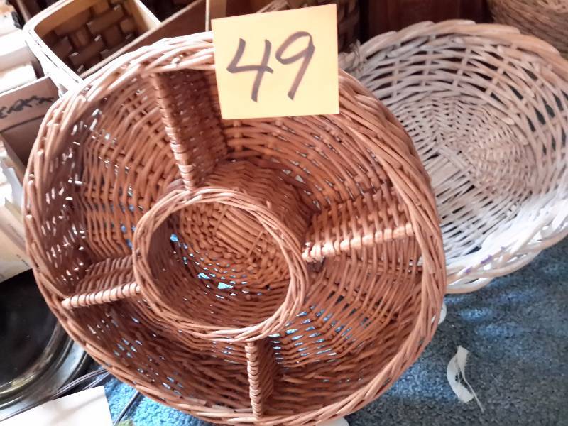 lot 49 image: Misc. Wicker Baskets and Wood tray as shown