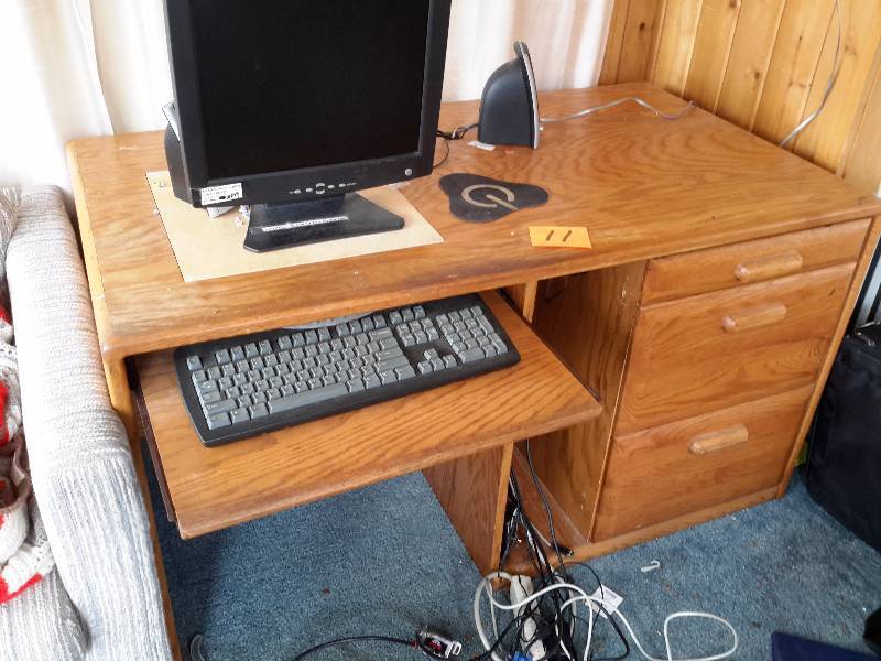 lot 11 image: Solid Oak Computer Desk with Side Drawer