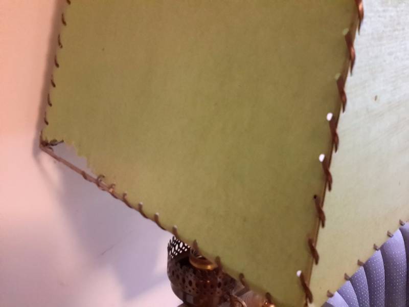 lot 63 image: Mid Century Modern Lamp and Shade