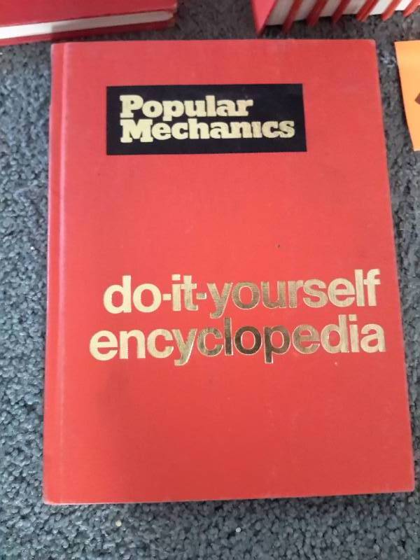 lot 41 image: Popular Mechanics, Do it yourself encyclopedias