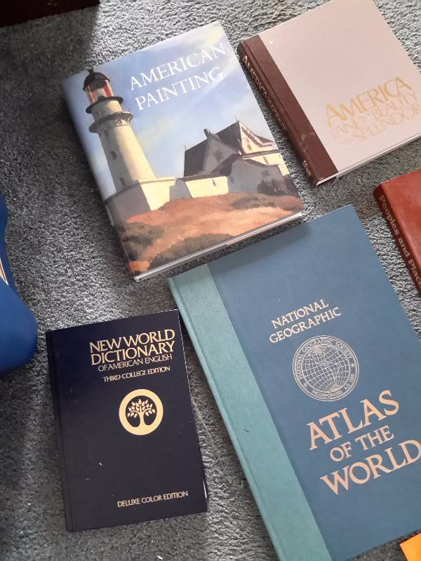 lot 40 image: Nice Coffee table books.. Dictionary, Atlas.. See closeups