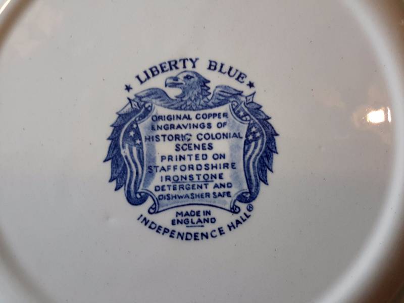 lot 21 image: LIBERTY BLUE, Staffordshire China.  Independence Hall.. 2 place settings