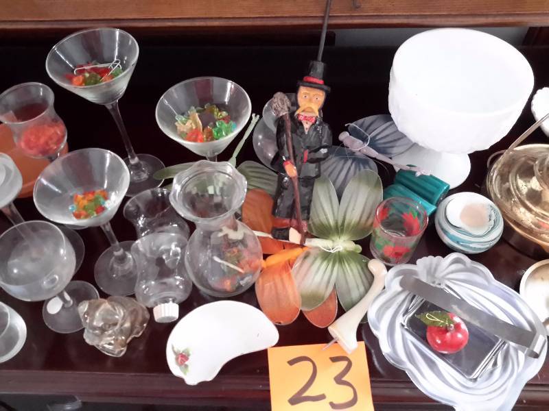 lot 23 image: Misc. Glassware as pictured..