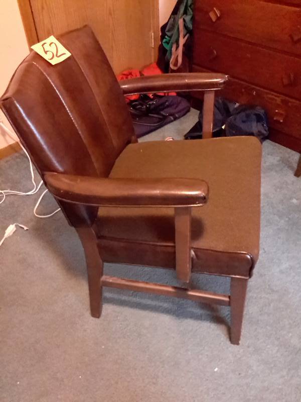 lot 52 image: Nice Mid Century Modern Upholstered seat, Naugahyde back and arms chair.. Nice shape