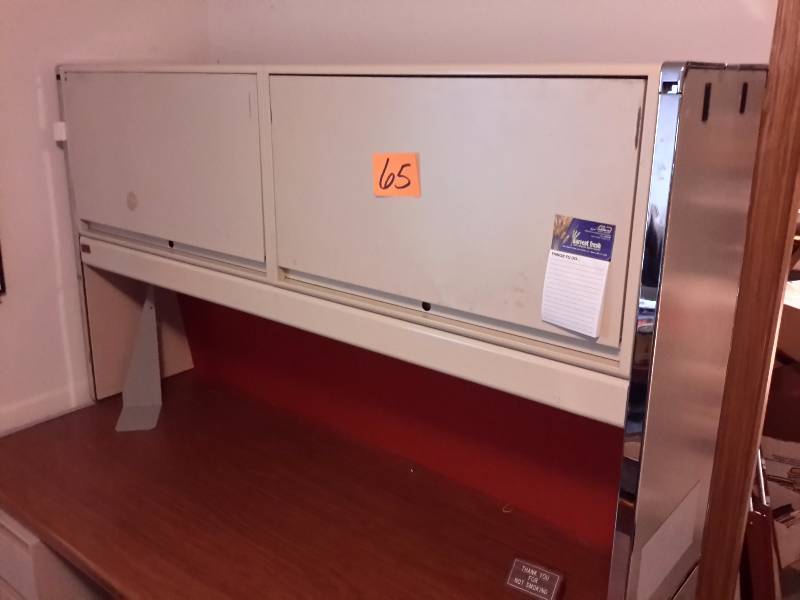 lot 65 image: Nice Office Desk with overhead cabinet.
