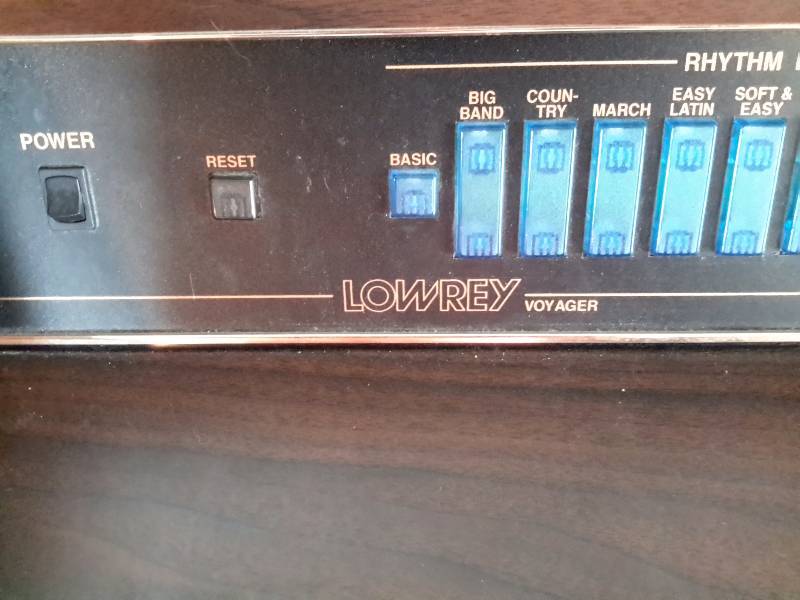 lot 17 image: Lowrey Voyager Organ