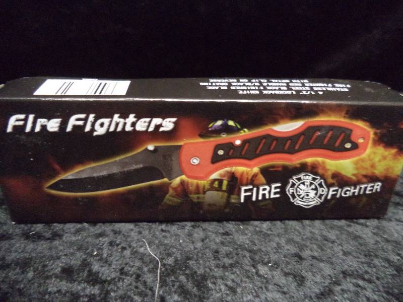 lot 103 image: Collectible Knife - Fire Fighter