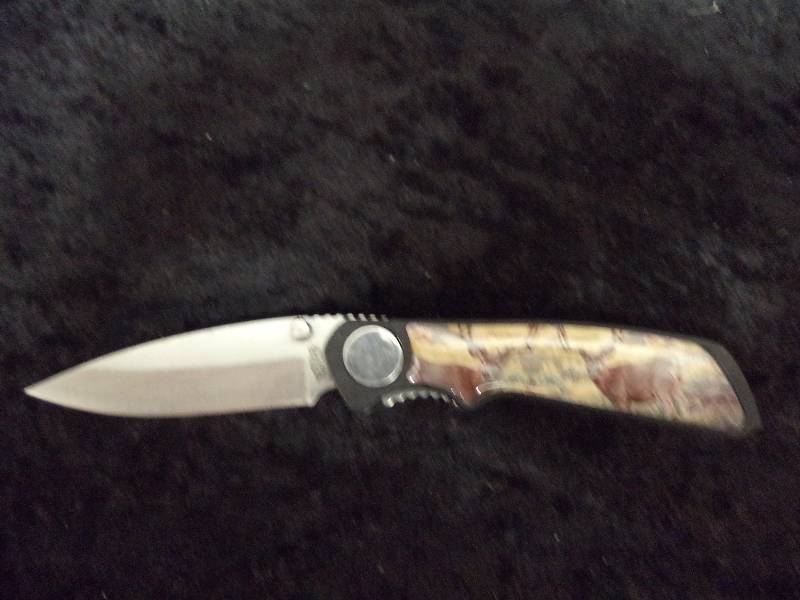 lot 108 image: Collectible Knife - Wildlife Series, Deer