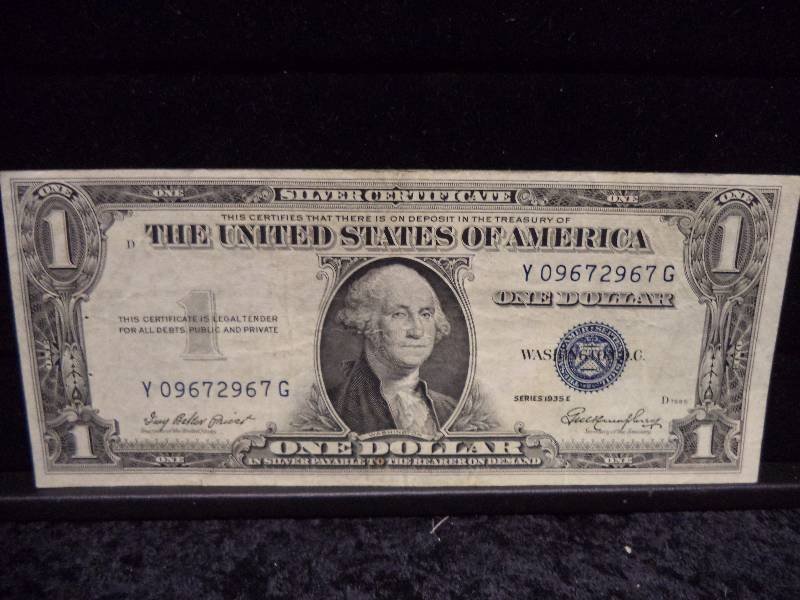 lot 15 image: US Silver Certificate - 1935 E