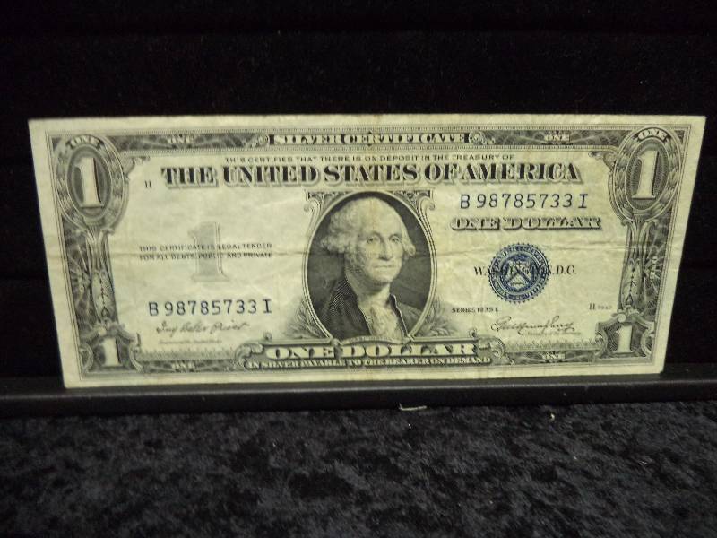 lot 18 image: US Silver Certificate - 1935 E