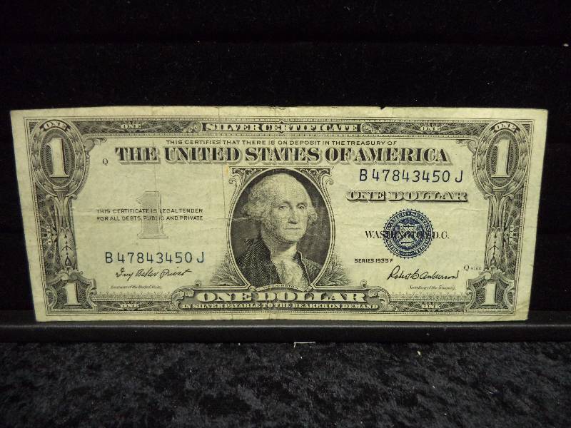 lot 23 image: US Silver Certificate - 1935 F
