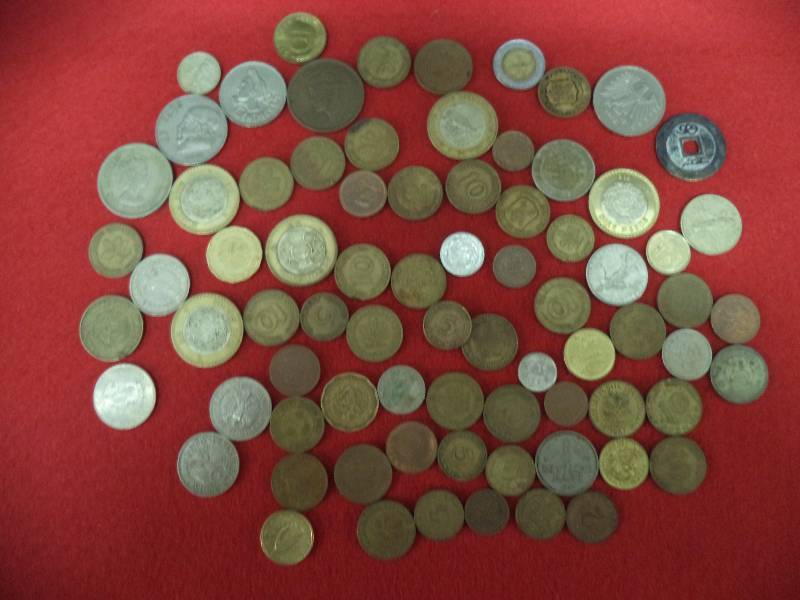 lot 37 image: Lot - Misc Foreign Coins