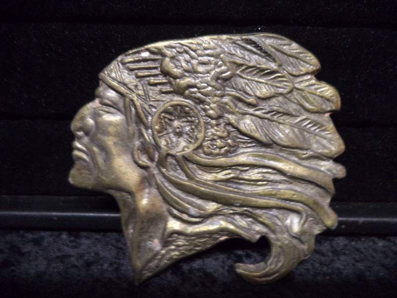 lot 43 image: Belt Buckle - Native American Chief