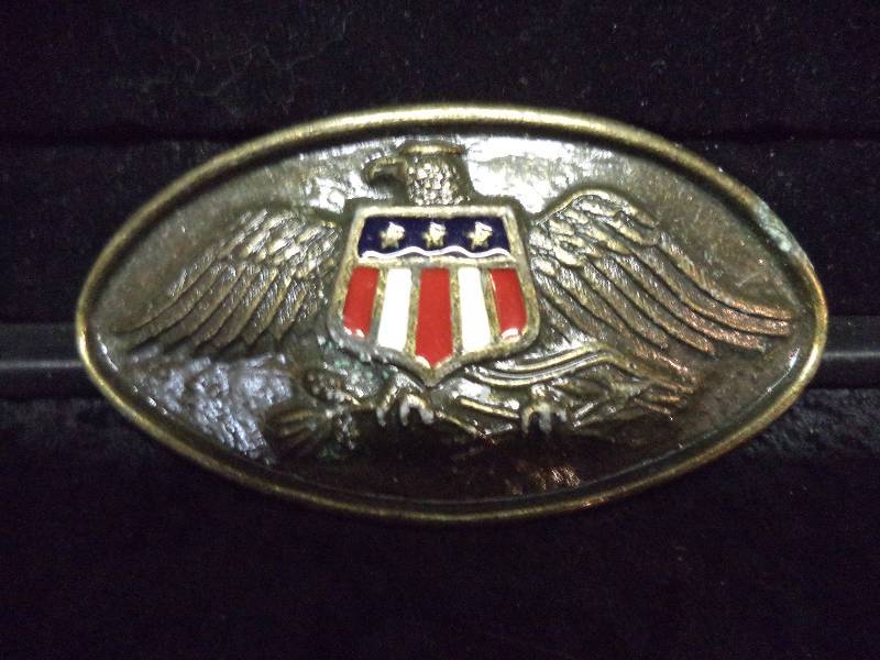lot 68 image: Belt Buckle - Eagle with RedWhite Flag