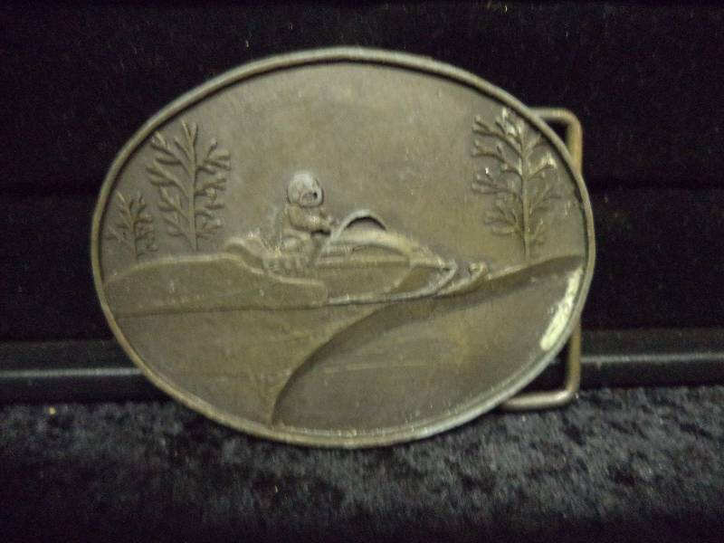 lot 78 image: Belt Buckle - Snowmobile Rider