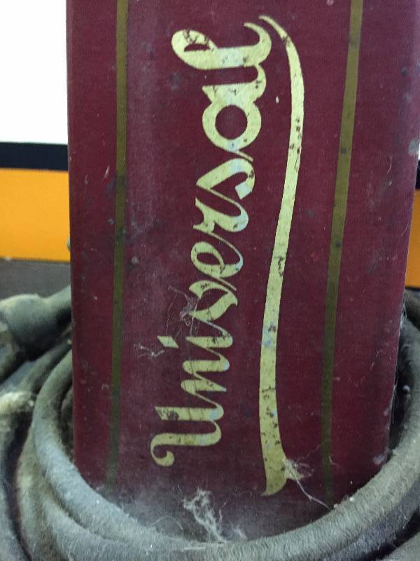 lot 1 image: VINTAGE UNIVERSAL GRINDER