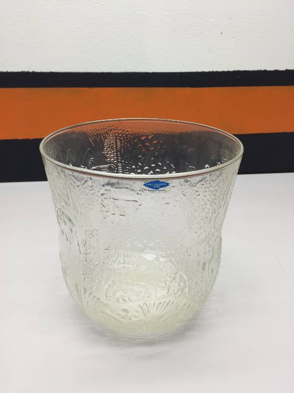 lot 7 image: PITCHER BOWL