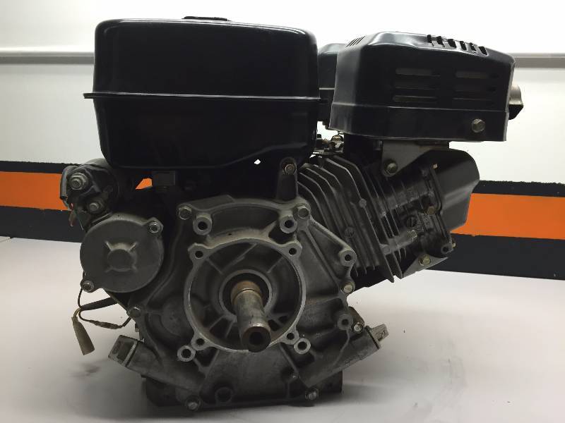 lot 37 image: SUBARU ROBIN 9HP ENGINE WITH ELECTRIC START