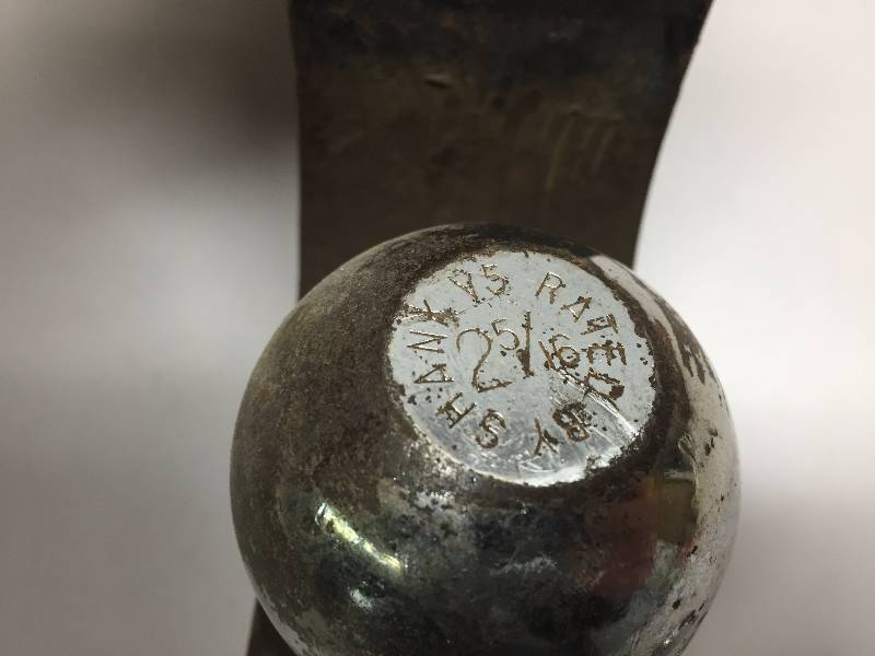lot 46 image: RECEIVER HITCH WITH 2 AND  2 516 CONVERTABALL