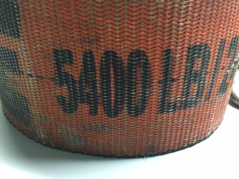 lot 48 image: LOAD STRAP 25 WITH CHAIN