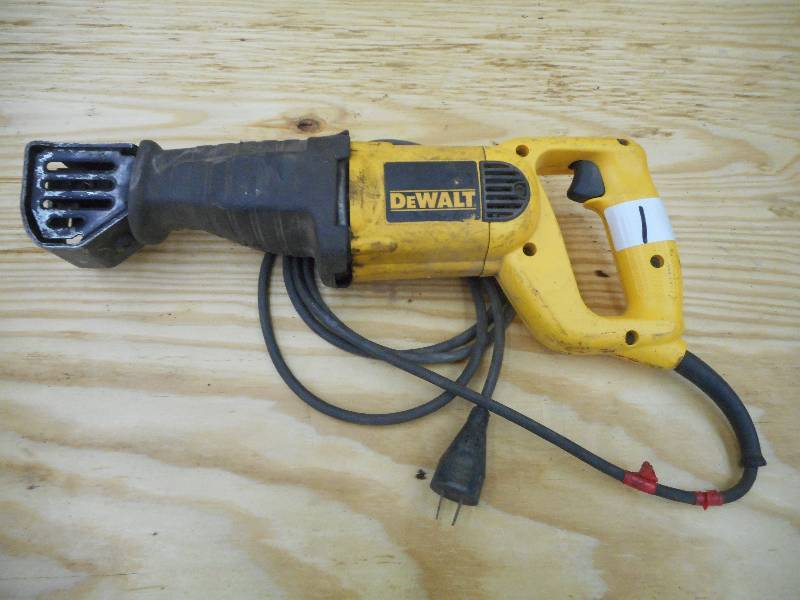 DeWalt DW340P Recipocating Saw