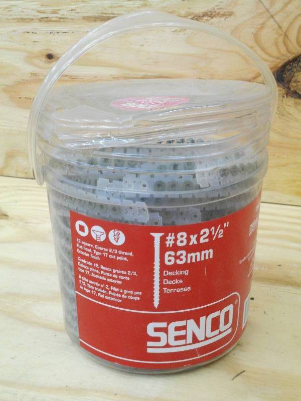 Near Full Pale Of Senco #8x2.5 Str...