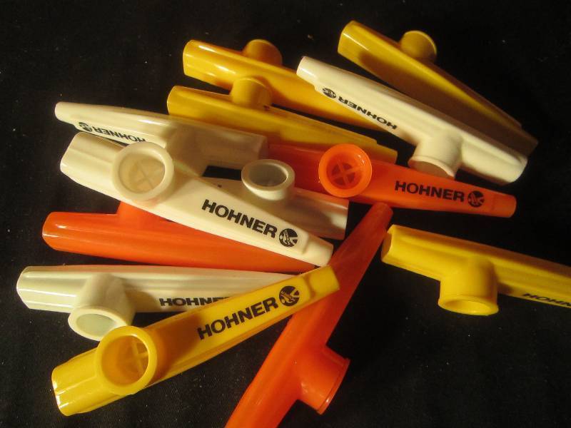 NEW LOT - 13 Kazoos