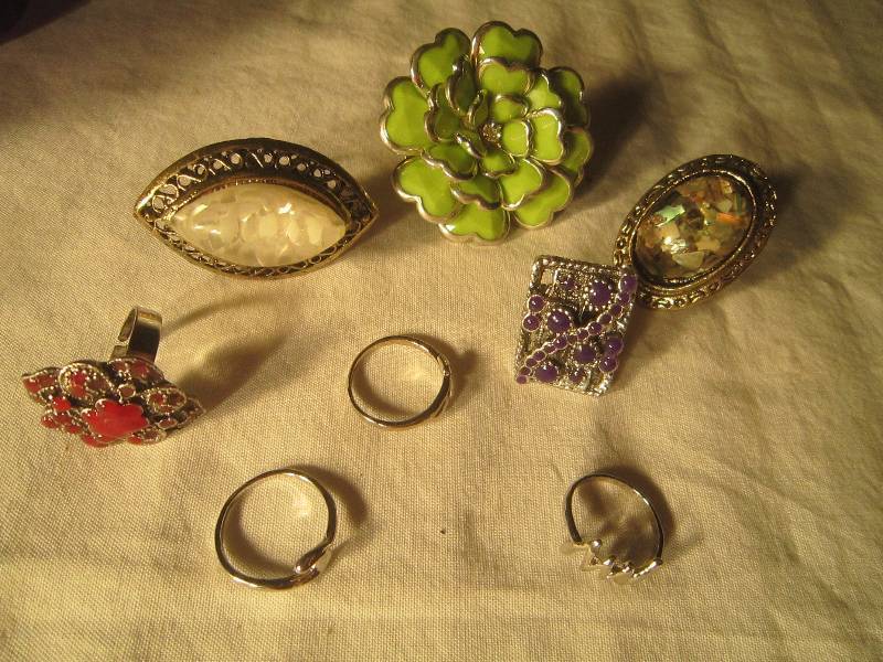 NEW LOT - Lot of 8 Rings
