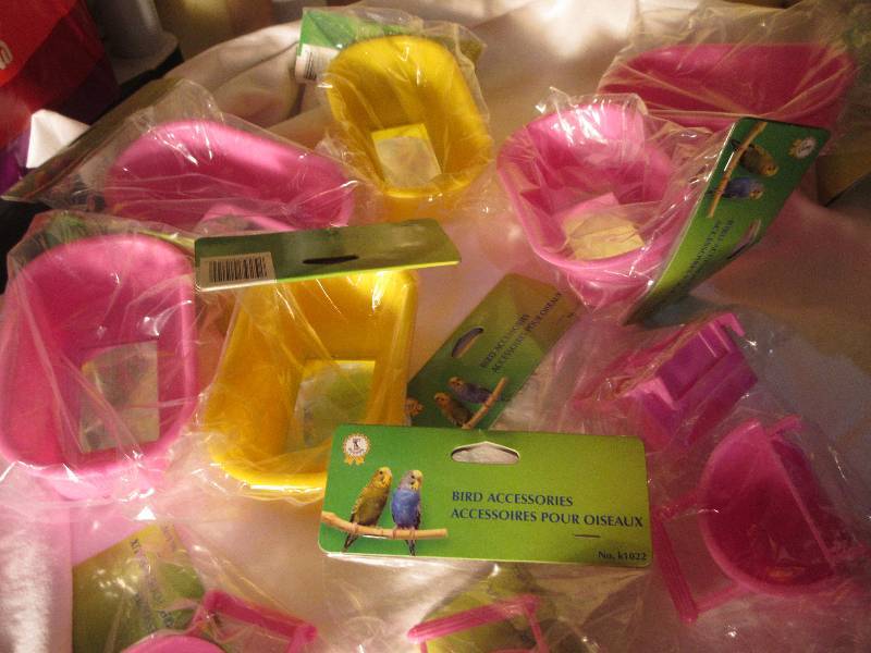 New Lot of Bird Toys - 6 Mirrors and 4 Feeders