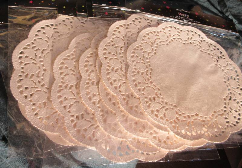 NEW - 9 Packs of 12 Paper Doilies