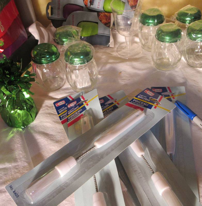 NEW - Basters, Pastry Brushes, Sugar or Cheese Shakers, Balloon Weight
