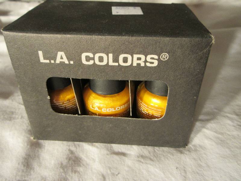 LOT OF 6 NEW NAIL POLISH GOLD