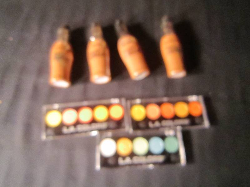 4 Liquid Makeup Foundation, 3 LA Colors Eye Shadow