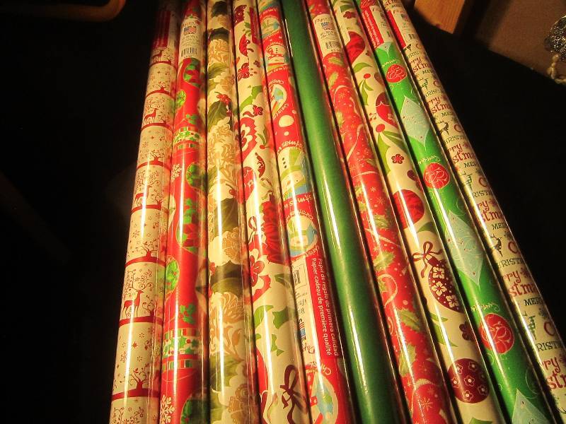 10 Rolls of Wrapping Paper