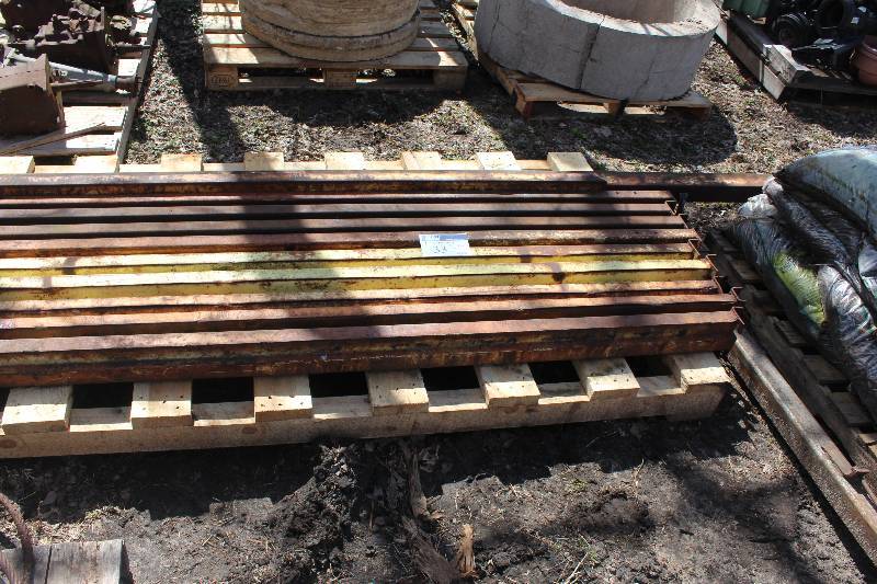 Lot of (9) Pallet Racking Cross Beams - 7 12 ft x 3 12.